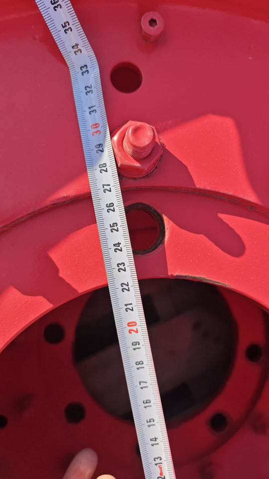 Koła 2 szt. felgi + opony TAURUS 11.2 R48 (fendt 312) - Komplett hjul för Lantbruksmaskiner: bild 3 Koła 2 szt. felgi + opony TAURUS 11.2 R48 (fendt 312) - Komplett hjul för Lantbruksmaskiner: bild 3
