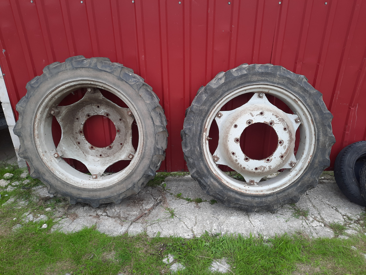 MICHELIN BIB X 9.5 R32 - Komplett hjul för Lantbruksmaskiner: bild 1 MICHELIN BIB X 9.5 R32 - Komplett hjul för Lantbruksmaskiner: bild 1