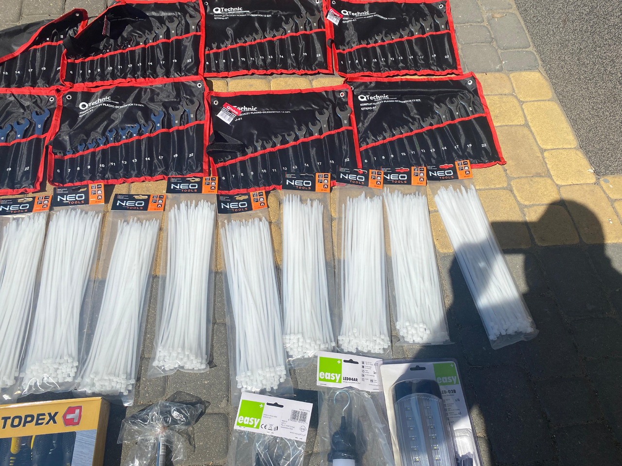 Neo Tools, qtechnic narzedzi, klucze, lampy led - Garage & Verkstadsutrustning: bild 5 Neo Tools, qtechnic narzedzi, klucze, lampy led - Garage & Verkstadsutrustning: bild 5