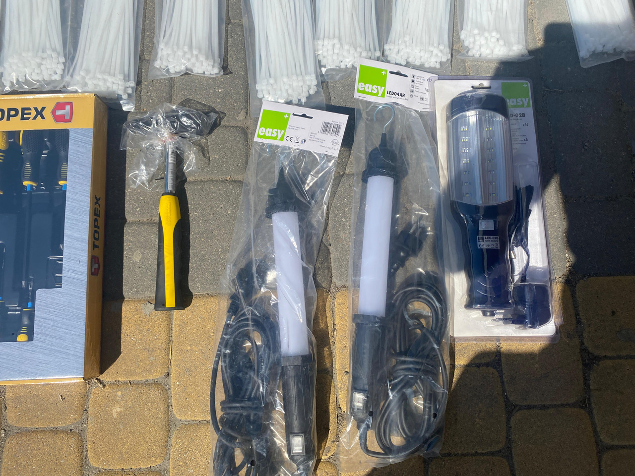 Neo Tools, qtechnic narzedzi, klucze, lampy led - Garage & Verkstadsutrustning: bild 4 Neo Tools, qtechnic narzedzi, klucze, lampy led - Garage & Verkstadsutrustning: bild 4
