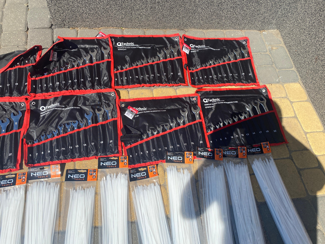 Neo Tools, qtechnic narzedzi, klucze, lampy led - Garage & Verkstadsutrustning: bild 3 Neo Tools, qtechnic narzedzi, klucze, lampy led - Garage & Verkstadsutrustning: bild 3
