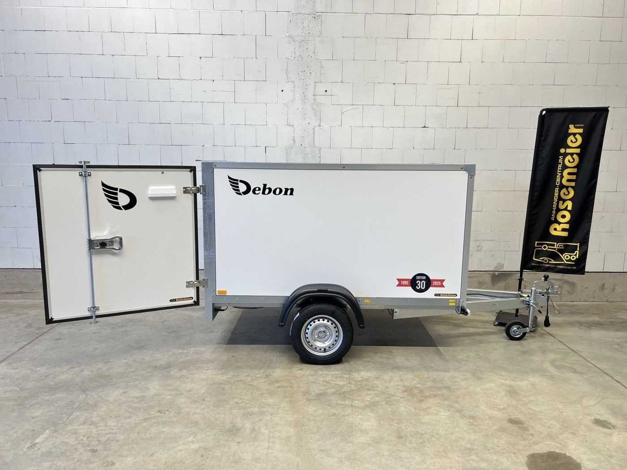 CHEVAL LIBERTE DEBON C220 Roadster 1-Flügeltür Kofferanhänger - Skåpsläp: bild 1 CHEVAL LIBERTE DEBON C220 Roadster 1-Flügeltür Kofferanhänger - Skåpsläp: bild 1