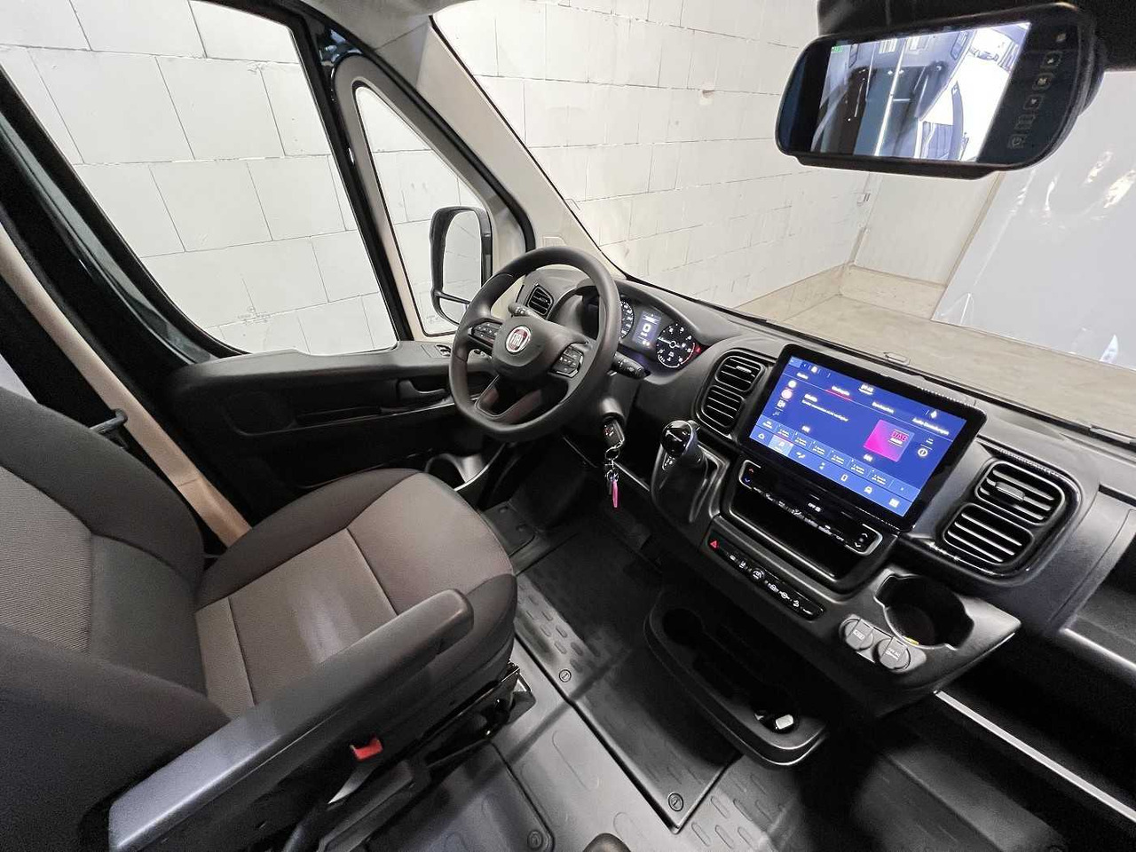Interior photo 1: Ny Hästbuss Fiat Böckmann Compact L+ Stall Tour LKW