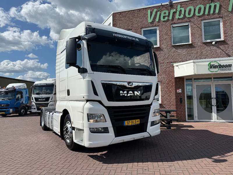 MAN TGX TGX 18.420 4X2 BLS / 2X TANK / 2X BETT / MAN SERVICE / TOP NL TRUCK - Dragbil: bild 1 MAN TGX TGX 18.420 4X2 BLS / 2X TANK / 2X BETT / MAN SERVICE / TOP NL TRUCK - Dragbil: bild 1