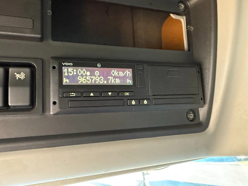 Lastbil med skåp Renault Premium 380.26 6X2 BDF with box and lift: bild 14