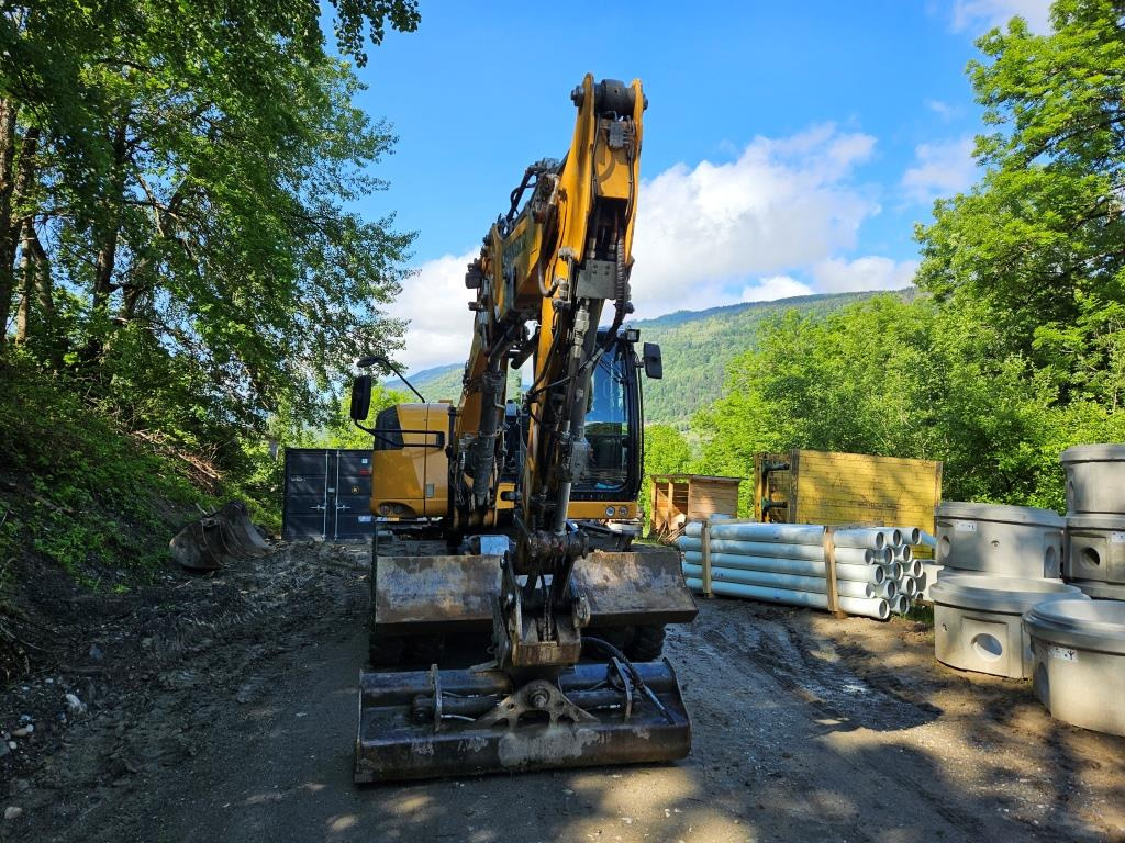 LIEBHERR A 910 - Grävmaskin på däck: bild 3 LIEBHERR A 910 - Grävmaskin på däck: bild 3