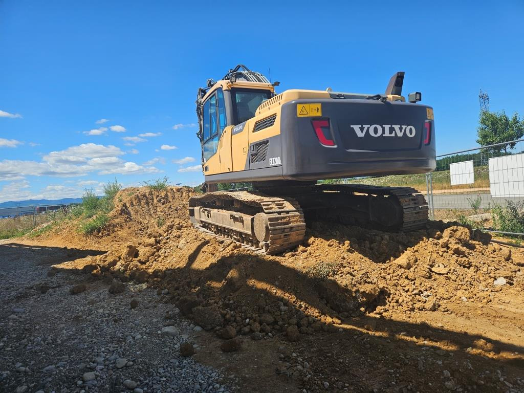 VOLVO EC 220 DL - Bandgrävare: bild 4 VOLVO EC 220 DL - Bandgrävare: bild 4