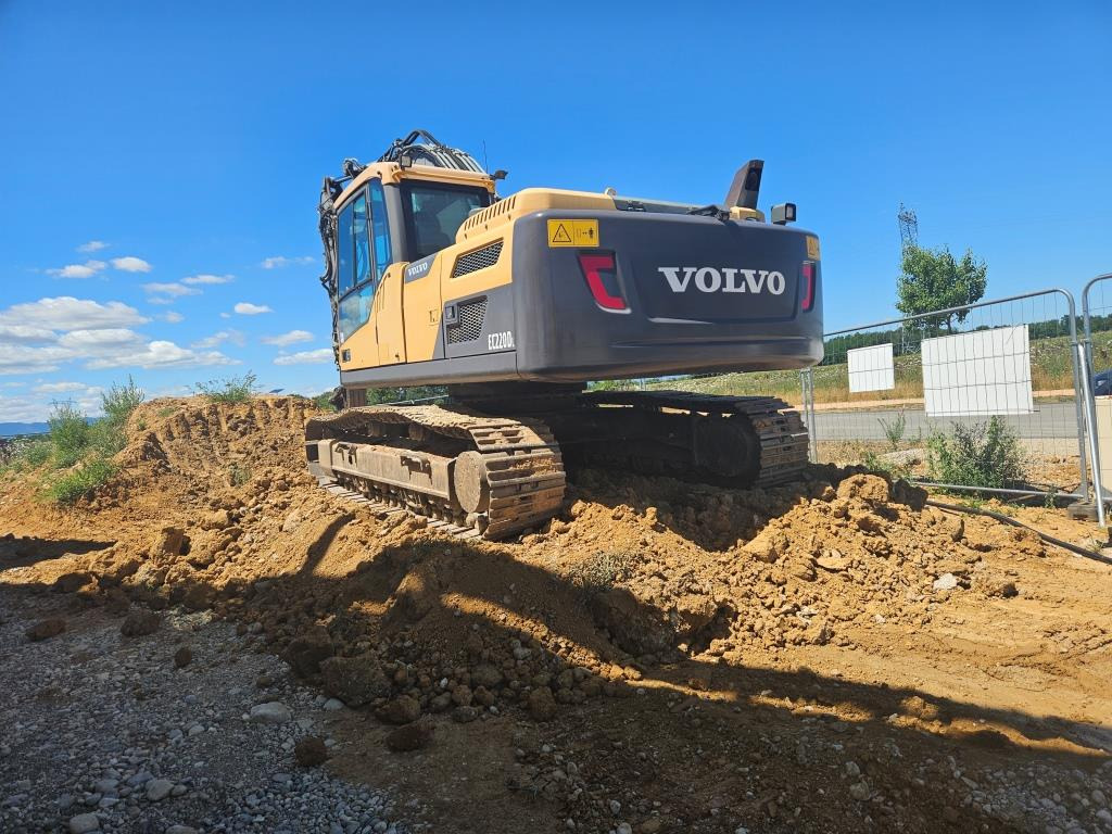 VOLVO EC 220 DL - Bandgrävare: bild 5 VOLVO EC 220 DL - Bandgrävare: bild 5