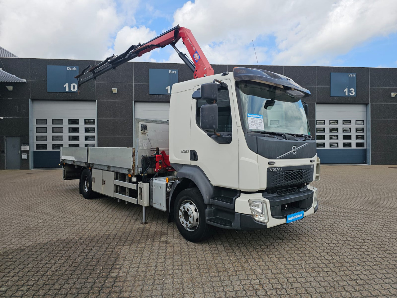 Volvo FL250 - Flakbil, Kranbil: bild 2 Volvo FL250 - Flakbil, Kranbil: bild 2