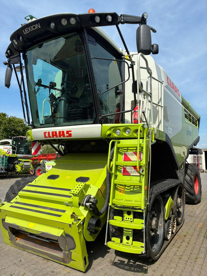 CLAAS Lexion 760TT - Skördetröska: bild 1 CLAAS Lexion 760TT - Skördetröska: bild 1