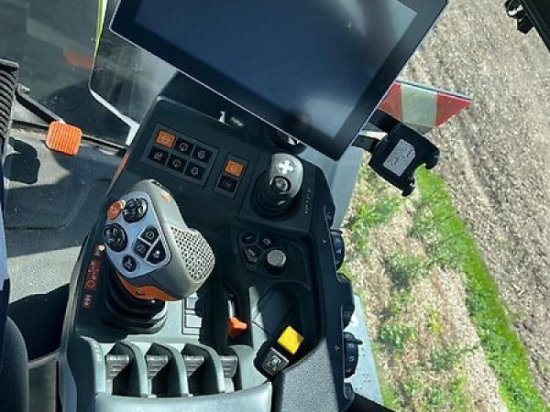 CLAAS Xerion 4200 Trac VC - Traktor: bild 3 CLAAS Xerion 4200 Trac VC - Traktor: bild 3