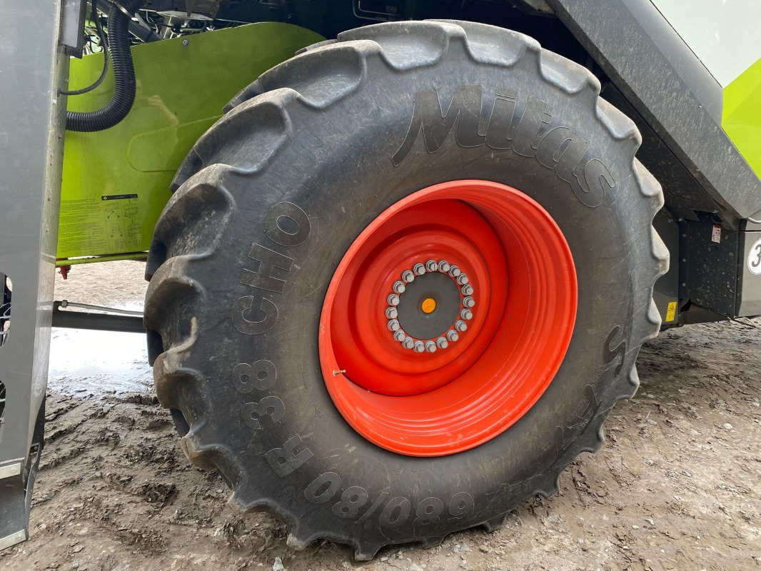 CLAAS Lexion 6800 mit Vario 930 Schneidwerk - Skördetröska: bild 3 CLAAS Lexion 6800 mit Vario 930 Schneidwerk - Skördetröska: bild 3