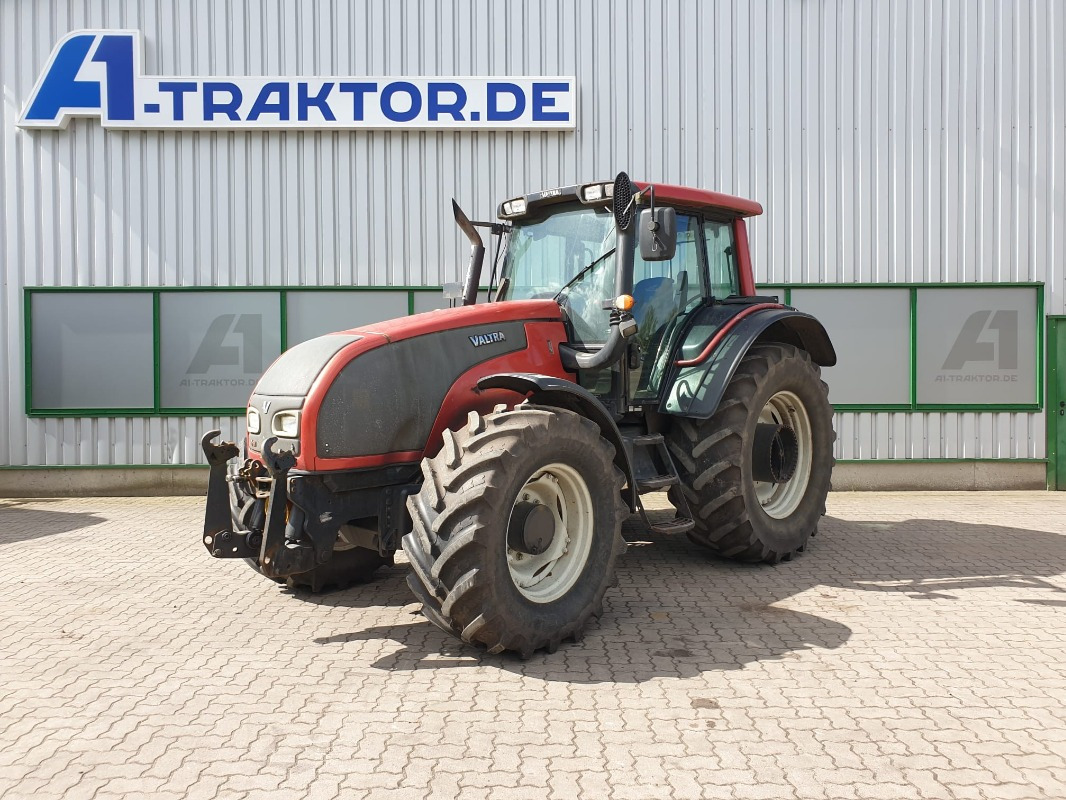 Valtra T151 - Traktor: bild 1 Valtra T151 - Traktor: bild 1