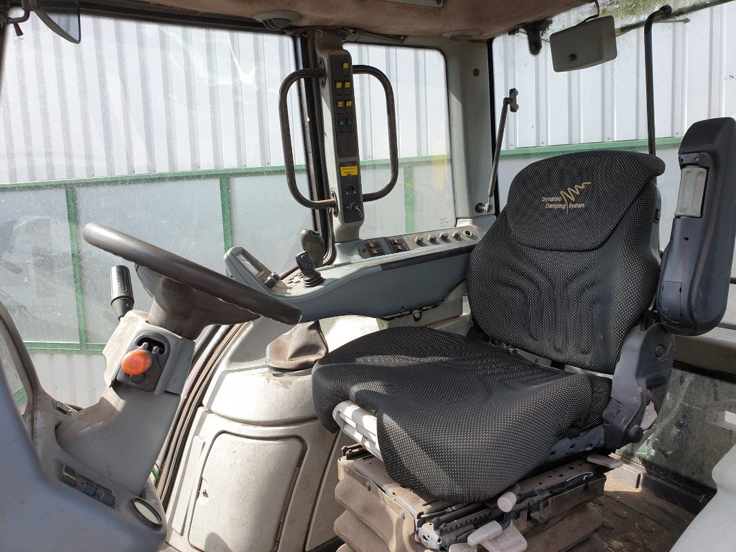 Valtra T151 - Traktor: bild 5 Valtra T151 - Traktor: bild 5