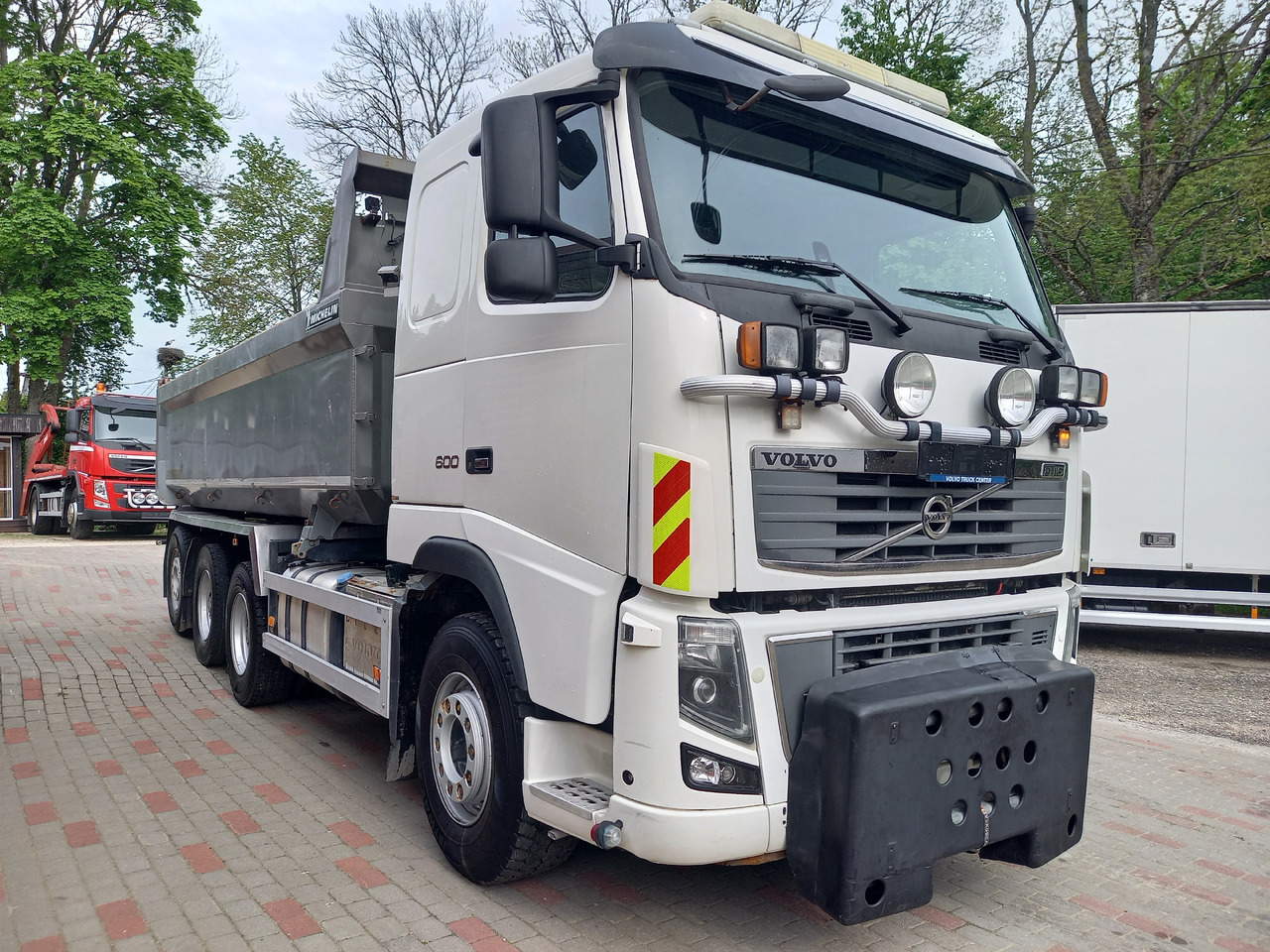 VOLVO FH16, 8x4, BIG AXLES, RETARDER, GW 39500 KG - Tippbil lastbil: bild 5 VOLVO FH16, 8x4, BIG AXLES, RETARDER, GW 39500 KG - Tippbil lastbil: bild 5