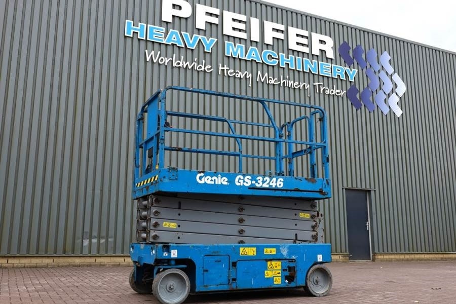Genie GS3246 Electric, Working Height 11.75 m, 318kg Cap - Saxlift: bild 1 Genie GS3246 Electric, Working Height 11.75 m, 318kg Cap - Saxlift: bild 1