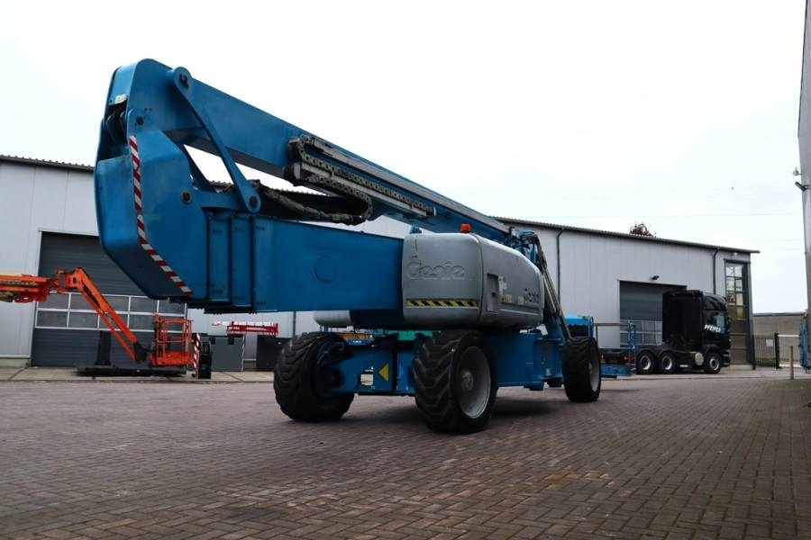 Genie ZX135/70 Diesel, 4x4x4 Drive, 43m Lifting Height, - Bomlift: bild 2 Genie ZX135/70 Diesel, 4x4x4 Drive, 43m Lifting Height, - Bomlift: bild 2