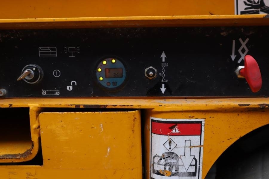 Saxlift Haulotte Compact 8 Electric, 8.2m Working Height, 350kg Cap: bild 9