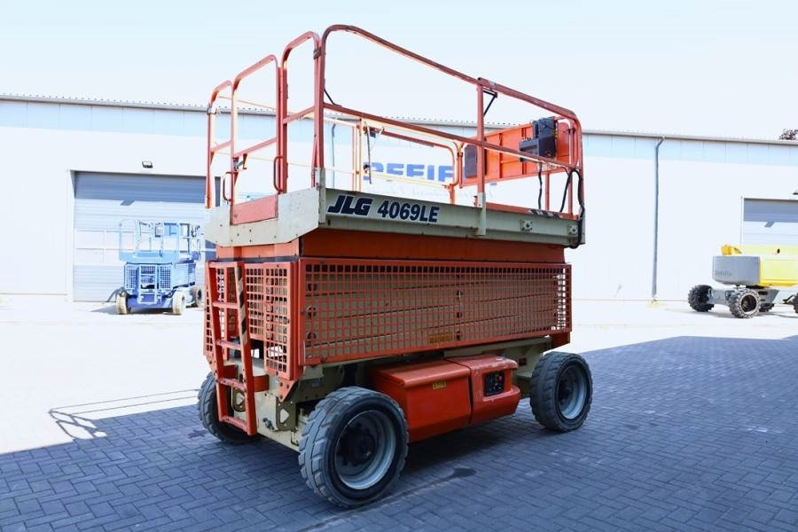 JLG 4069LE Electric, 14.2m Working Height, 360kg Capac - Saxlift: bild 2 JLG 4069LE Electric, 14.2m Working Height, 360kg Capac - Saxlift: bild 2