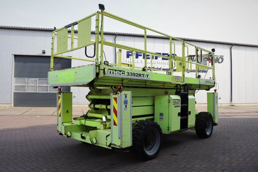 MEC 3392RT-T Diesel, 4x4 Drive, 12m Working Height, 12 - Saxlift: bild 2 MEC 3392RT-T Diesel, 4x4 Drive, 12m Working Height, 12 - Saxlift: bild 2