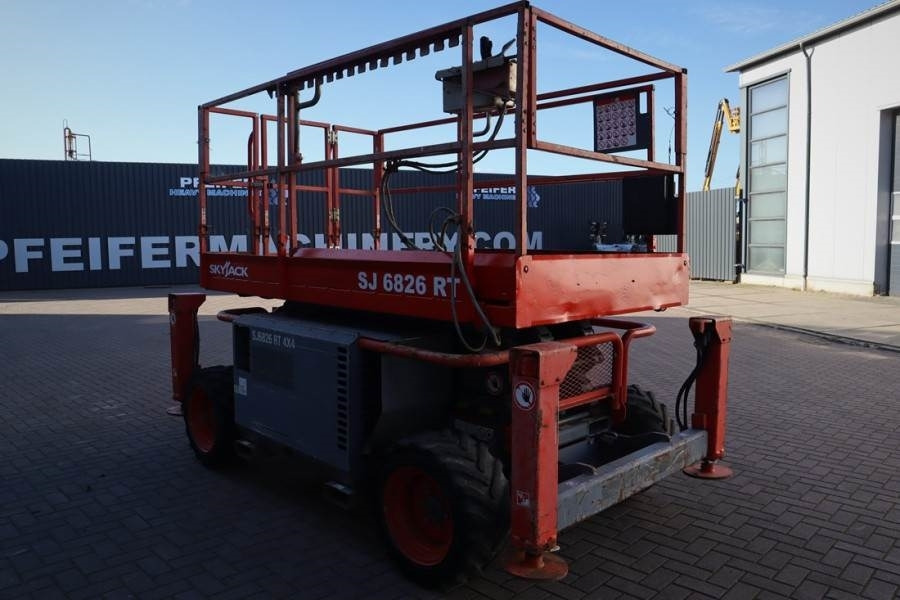 SkyJack SJ6826 Diesel, 4x4 Drive, 10m Working Height, 567k - Saxlift: bild 2 SkyJack SJ6826 Diesel, 4x4 Drive, 10m Working Height, 567k - Saxlift: bild 2