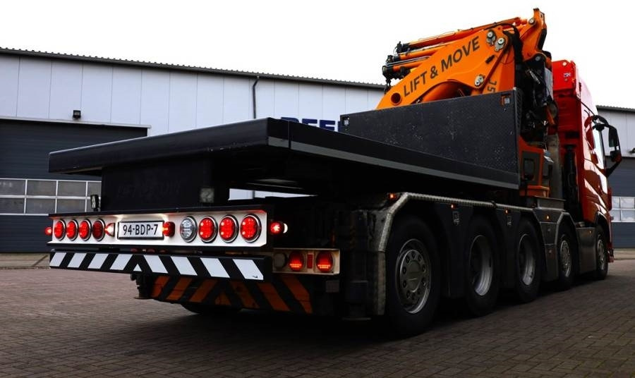Volvo FH12 With Cormach 135tm Crane Volvo FH12 10x4 With - Allterrängkran: bild 2 Volvo FH12 With Cormach 135tm Crane Volvo FH12 10x4 With - Allterrängkran: bild 2