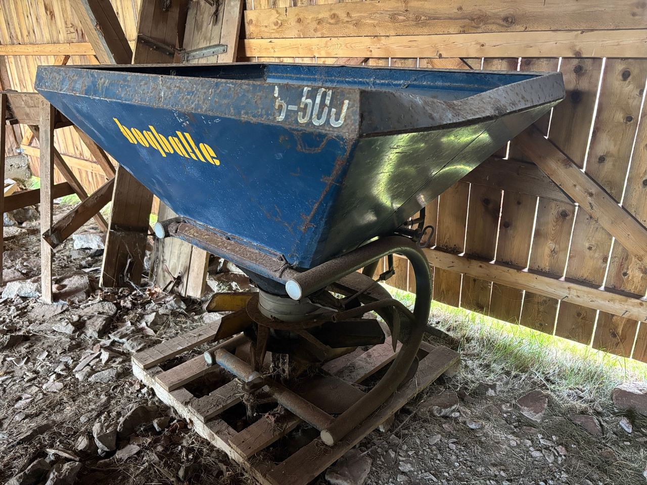 Bogballe Type B-500 - Mineralgödselspridare: bild 1 Bogballe Type B-500 - Mineralgödselspridare: bild 1