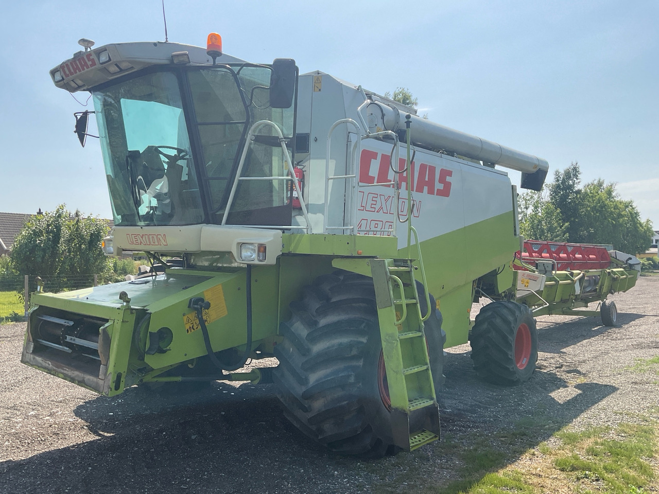 Claas Lexion 480 - Skördetröska: bild 1 Claas Lexion 480 - Skördetröska: bild 1