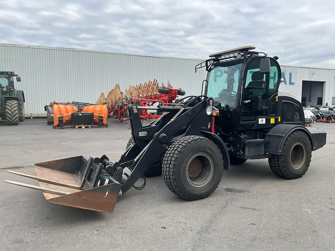 D-machine 2550 - Hjullastare: bild 1 D-machine 2550 - Hjullastare: bild 1