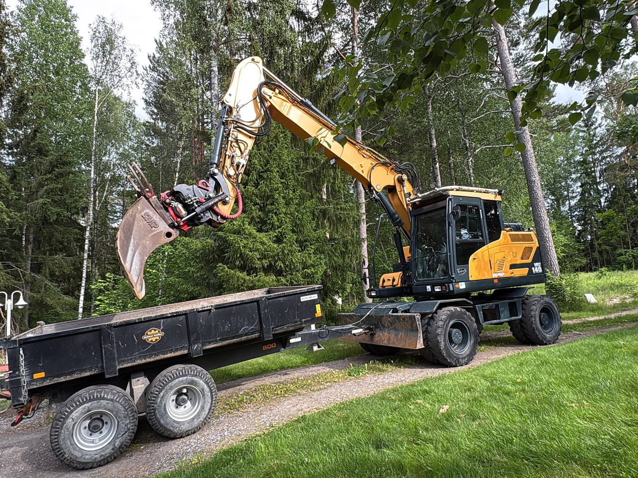 Hyundai HW140 - Grävmaskin: bild 1 Hyundai HW140 - Grävmaskin: bild 1