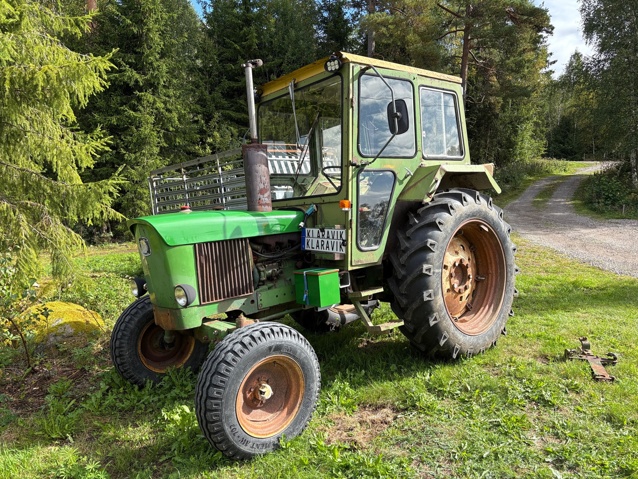 John Deere 2130 LS - Traktor: bild 1 John Deere 2130 LS - Traktor: bild 1