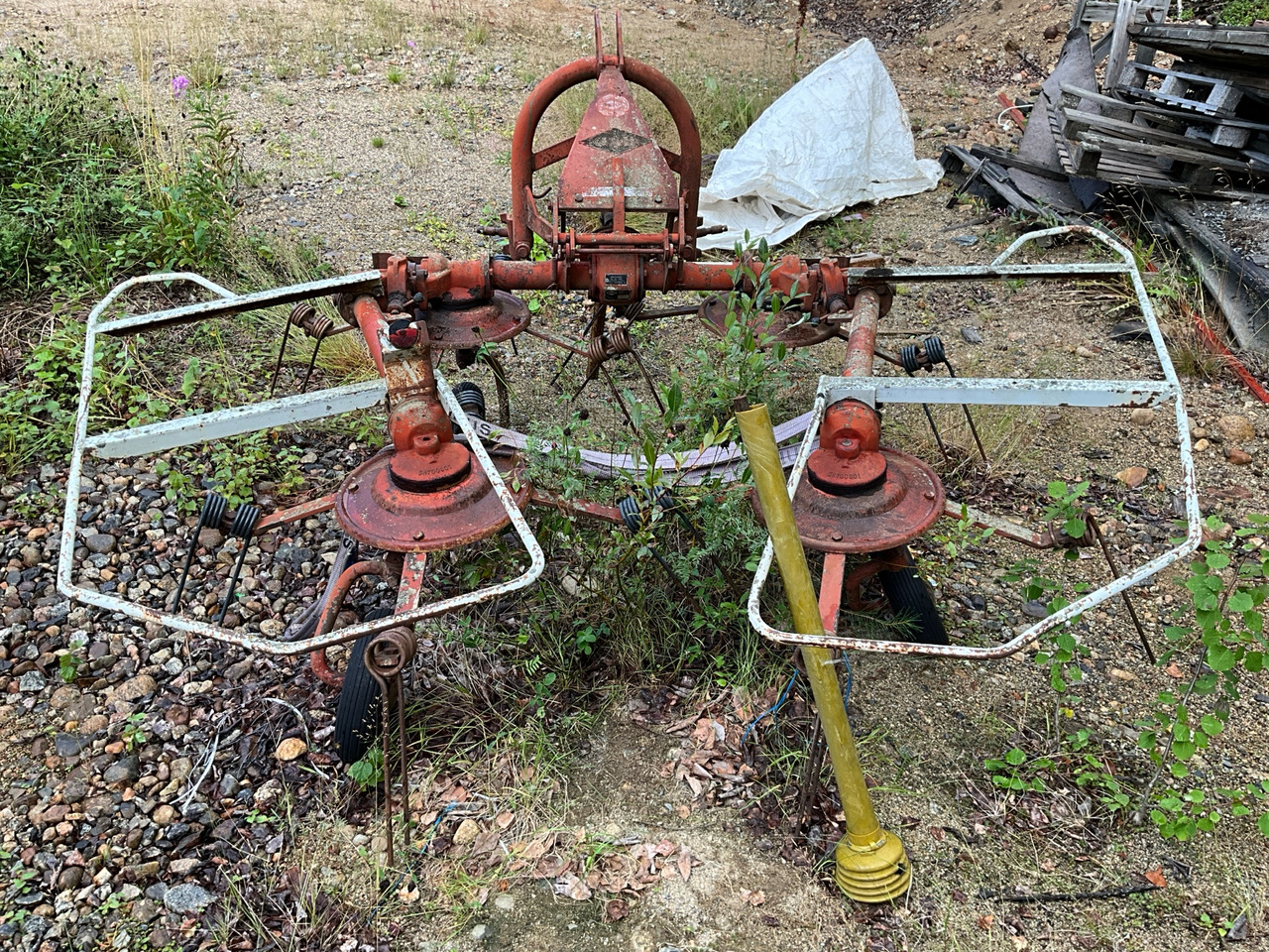 Kuhn GF440P - Hövändare: bild 1 Kuhn GF440P - Hövändare: bild 1