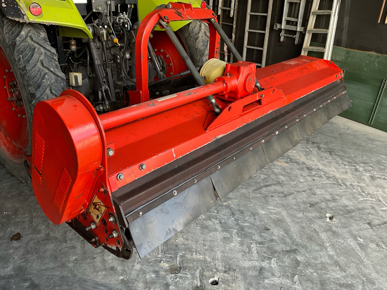 Kuhn VKM 305 - Slagklippare/ Slagslåtter: bild 1 Kuhn VKM 305 - Slagklippare/ Slagslåtter: bild 1