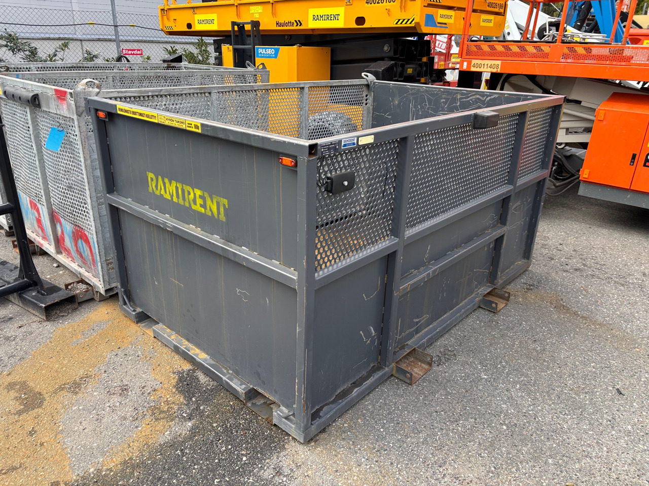 Merlo KORG-ZM2 - Entreprenadutrustning: bild 1 Merlo KORG-ZM2 - Entreprenadutrustning: bild 1