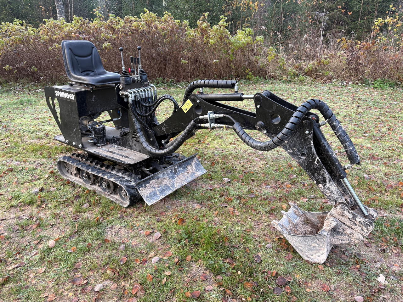Mini Digger Springer - Grävmaskin: bild 1 Mini Digger Springer - Grävmaskin: bild 1