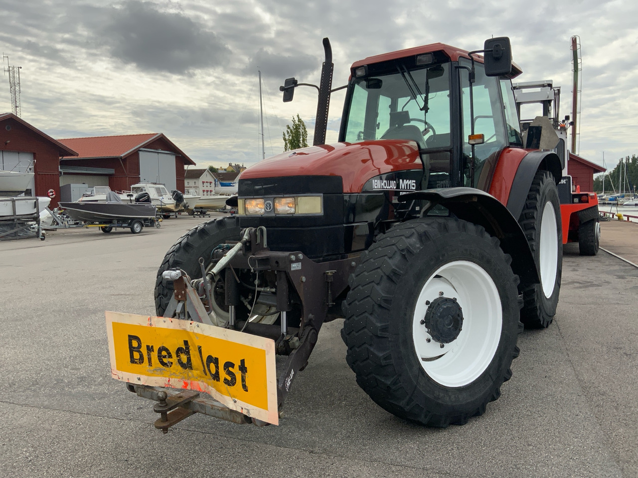 New Holland M115 - Traktor: bild 1 New Holland M115 - Traktor: bild 1