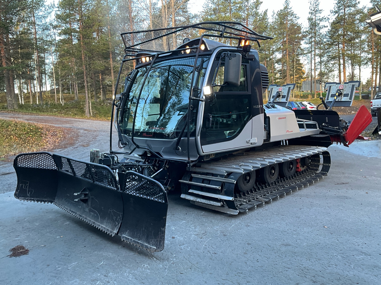 Prinoth Husky - Entreprenadutrustning: bild 1 Prinoth Husky - Entreprenadutrustning: bild 1