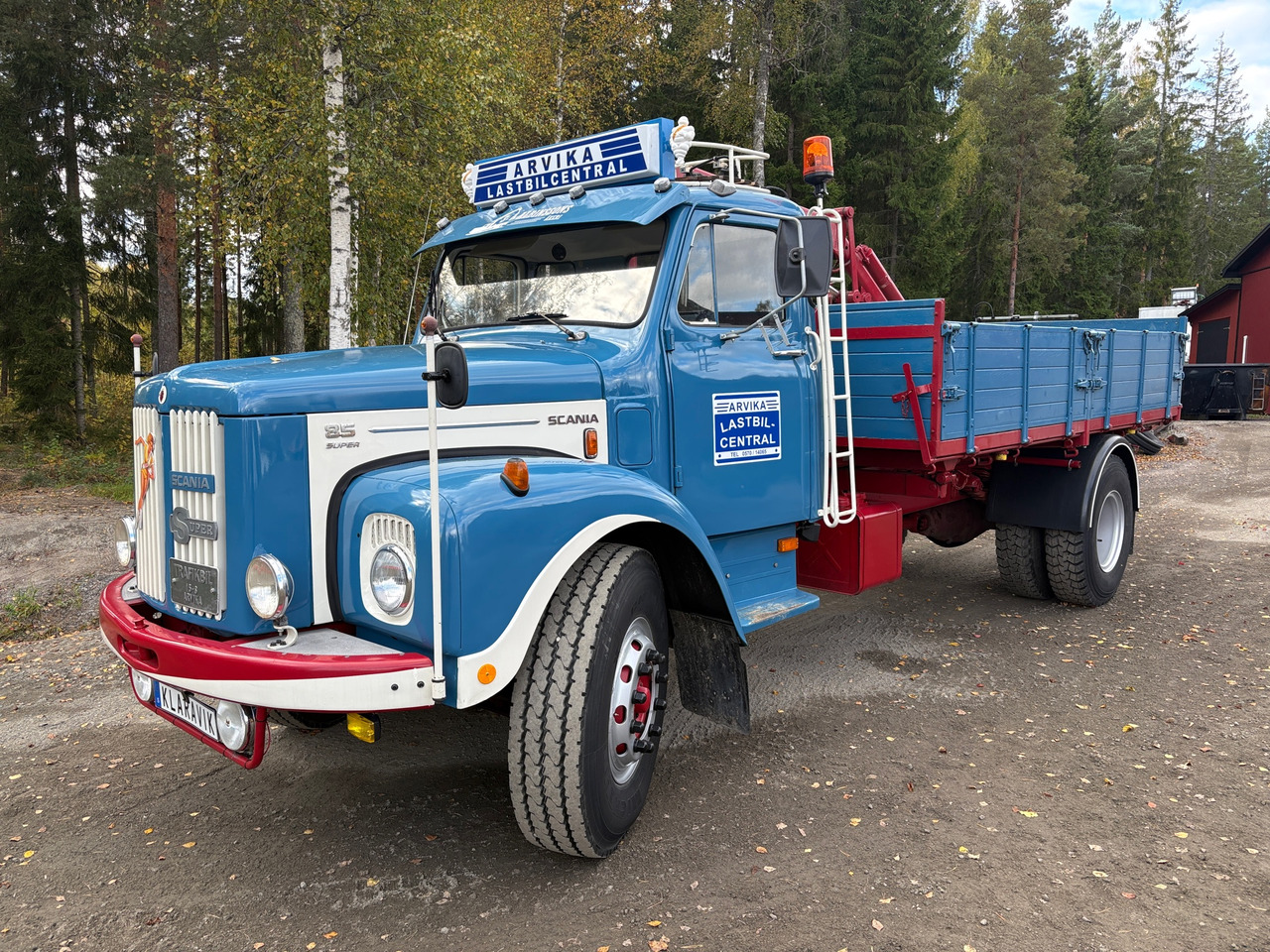 Scania 85 Super - Tippbil lastbil, Kranbil: bild 1 Scania 85 Super - Tippbil lastbil, Kranbil: bild 1