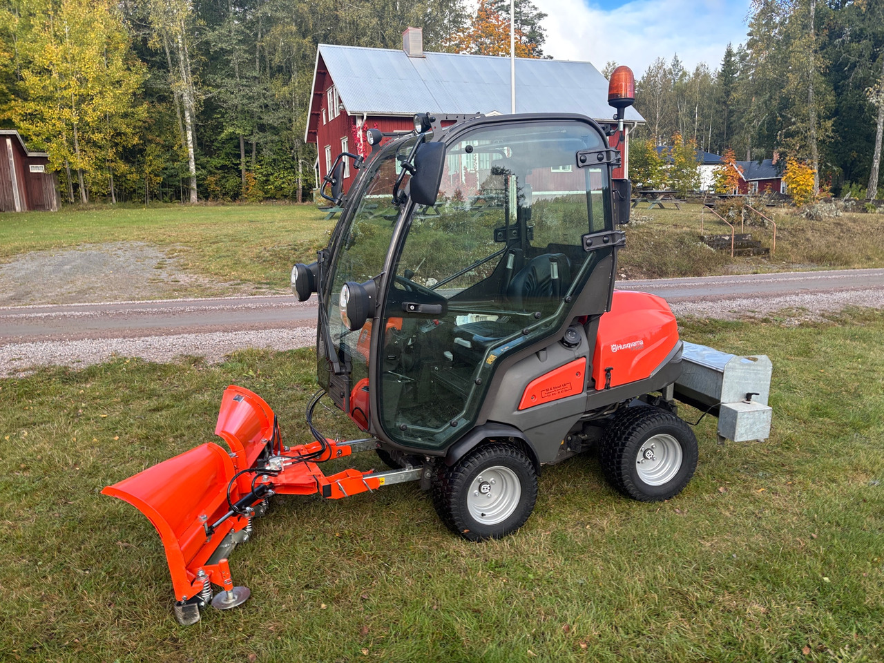 Husqvarna P 525D - Utility/ Specialfordon: bild 1 Husqvarna P 525D - Utility/ Specialfordon: bild 1