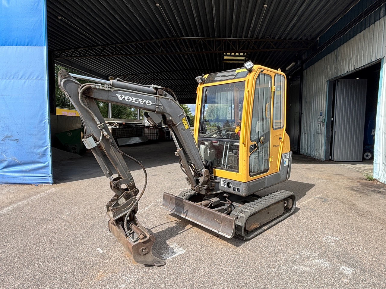 Volvo EC15B - Grävmaskin: bild 1 Volvo EC15B - Grävmaskin: bild 1