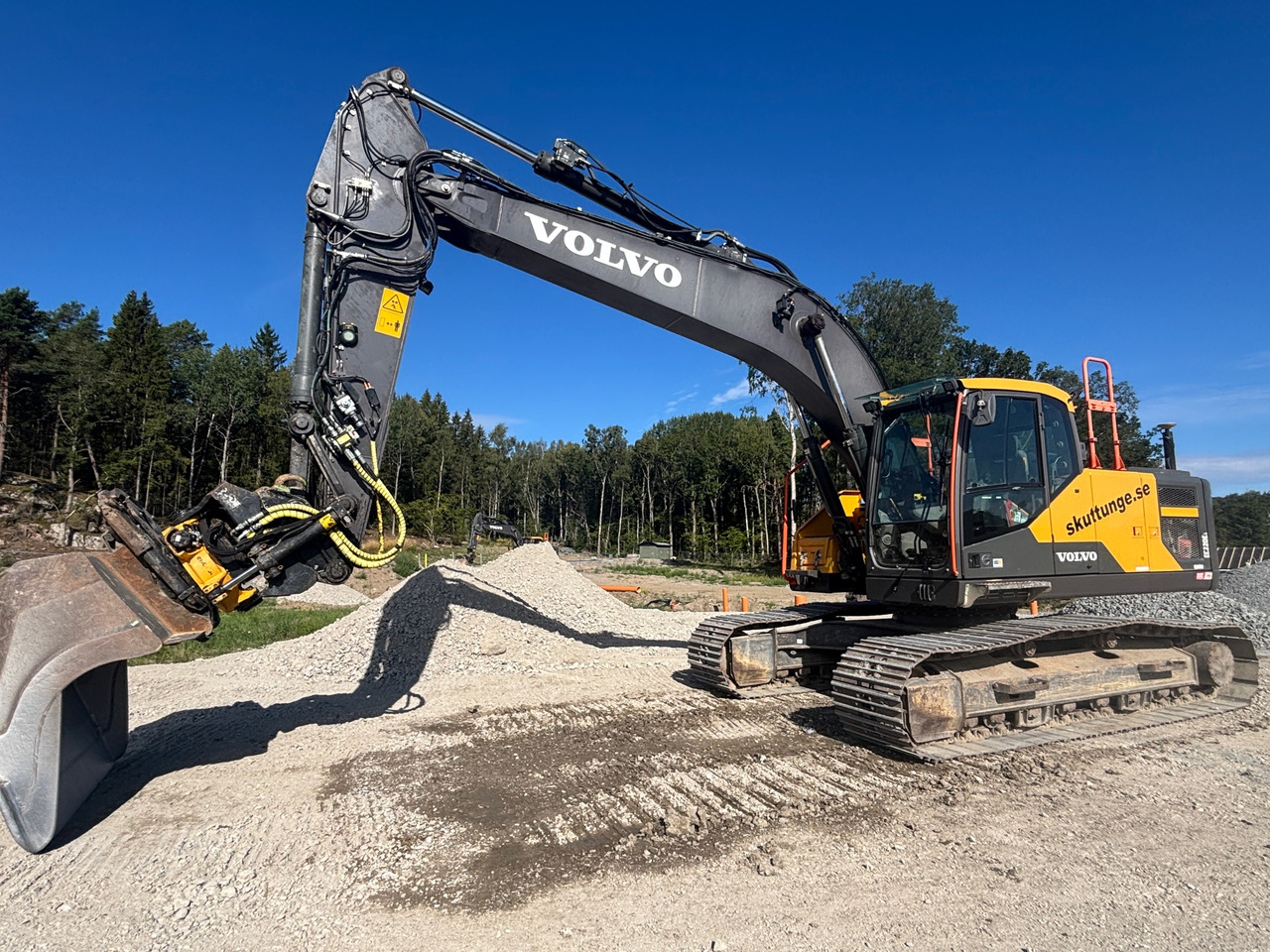 Volvo EC220EL - Grävmaskin: bild 1 Volvo EC220EL - Grävmaskin: bild 1