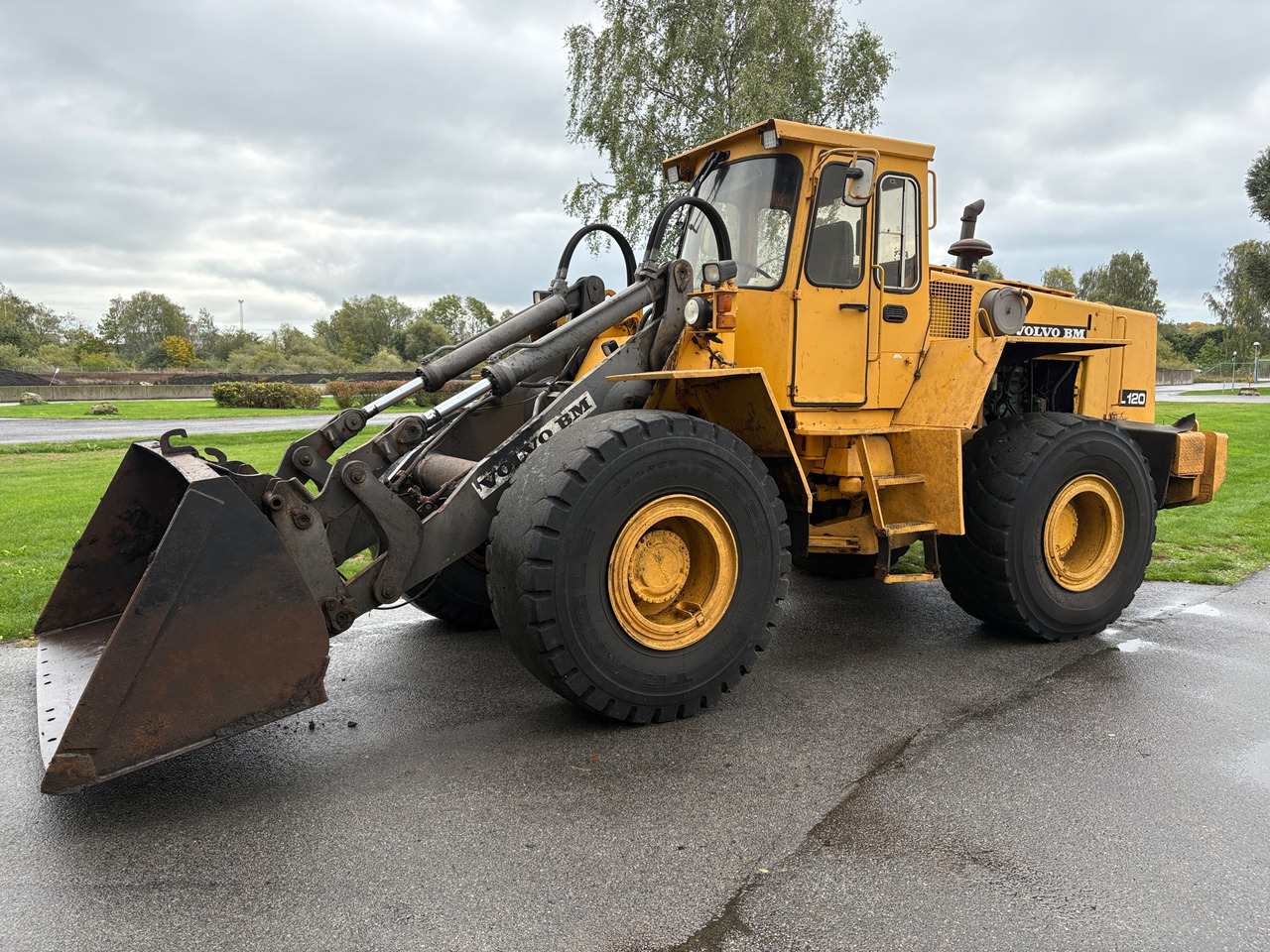 Volvo L120 - Hjullastare: bild 1 Volvo L120 - Hjullastare: bild 1