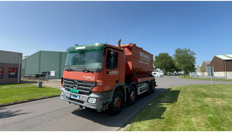Mercedes-Benz Actros 4141 Mercedes 4141 8x4 full steel INOX tank - Sugbil: bild 2 Mercedes-Benz Actros 4141 Mercedes 4141 8x4 full steel INOX tank - Sugbil: bild 2