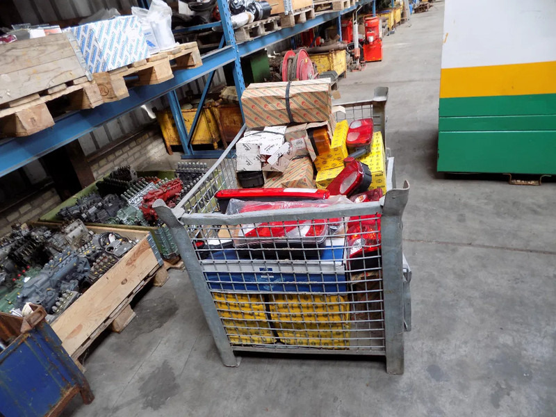 Verlichting voor truck en trailer HELLA VERLICHTING truck en trailer - Bakljus: bild 2 Verlichting voor truck en trailer HELLA VERLICHTING truck en trailer - Bakljus: bild 2