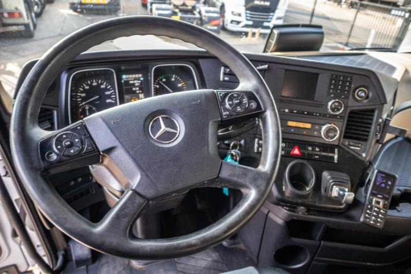 Interior photo 3: Leasa Mercedes ACTROS 2645 L Mercedes ACTROS 2645 L