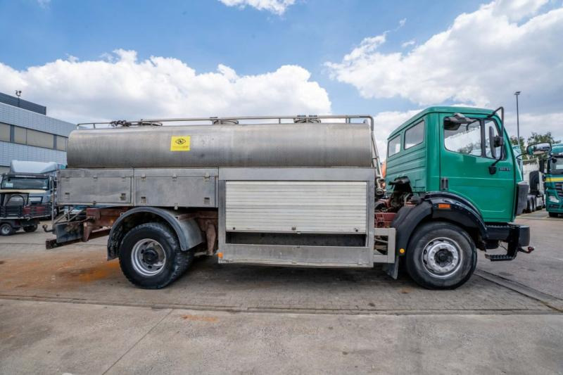 Mercedes SK 1831 L - WATER/EAU-11.500 L/3 Comp. - Tankbil: bild 3 Mercedes SK 1831 L - WATER/EAU-11.500 L/3 Comp. - Tankbil: bild 3