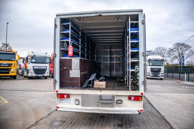 Renault MIDLUM 180 DCI (8.5t) - Lastbil med skåp: bild 5 Renault MIDLUM 180 DCI (8.5t) - Lastbil med skåp: bild 5