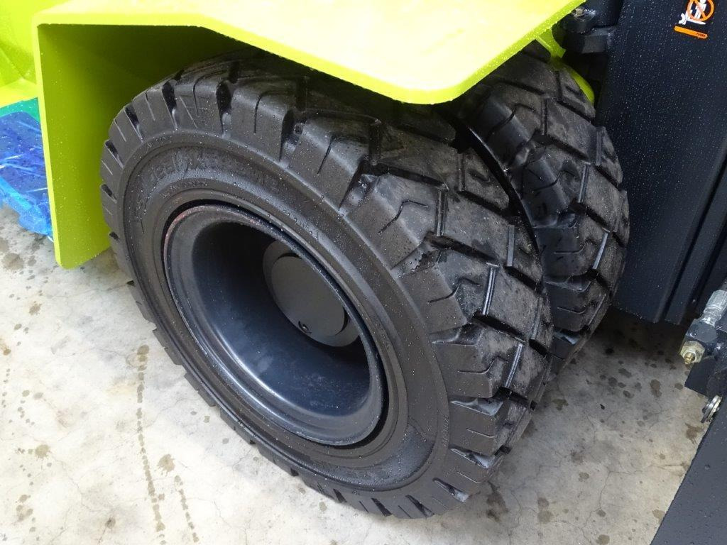 Clark C80D900 - TRIPLEX - NEU - Dieseltruck: bild 2 Clark C80D900 - TRIPLEX - NEU - Dieseltruck: bild 2