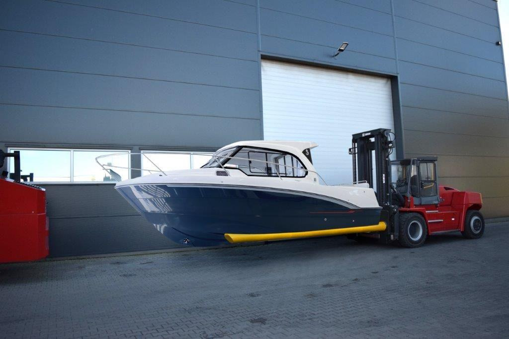 Kalmar DCE150-6 Marine Forklift For Boat Handling - Dieseltruck: bild 1 Kalmar DCE150-6 Marine Forklift For Boat Handling - Dieseltruck: bild 1
