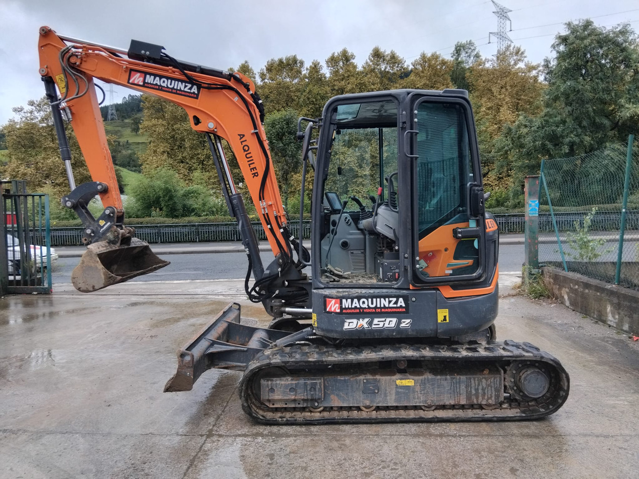 DEVELON DX50Z-7 - Minigrävmaskin: bild 1 DEVELON DX50Z-7 - Minigrävmaskin: bild 1